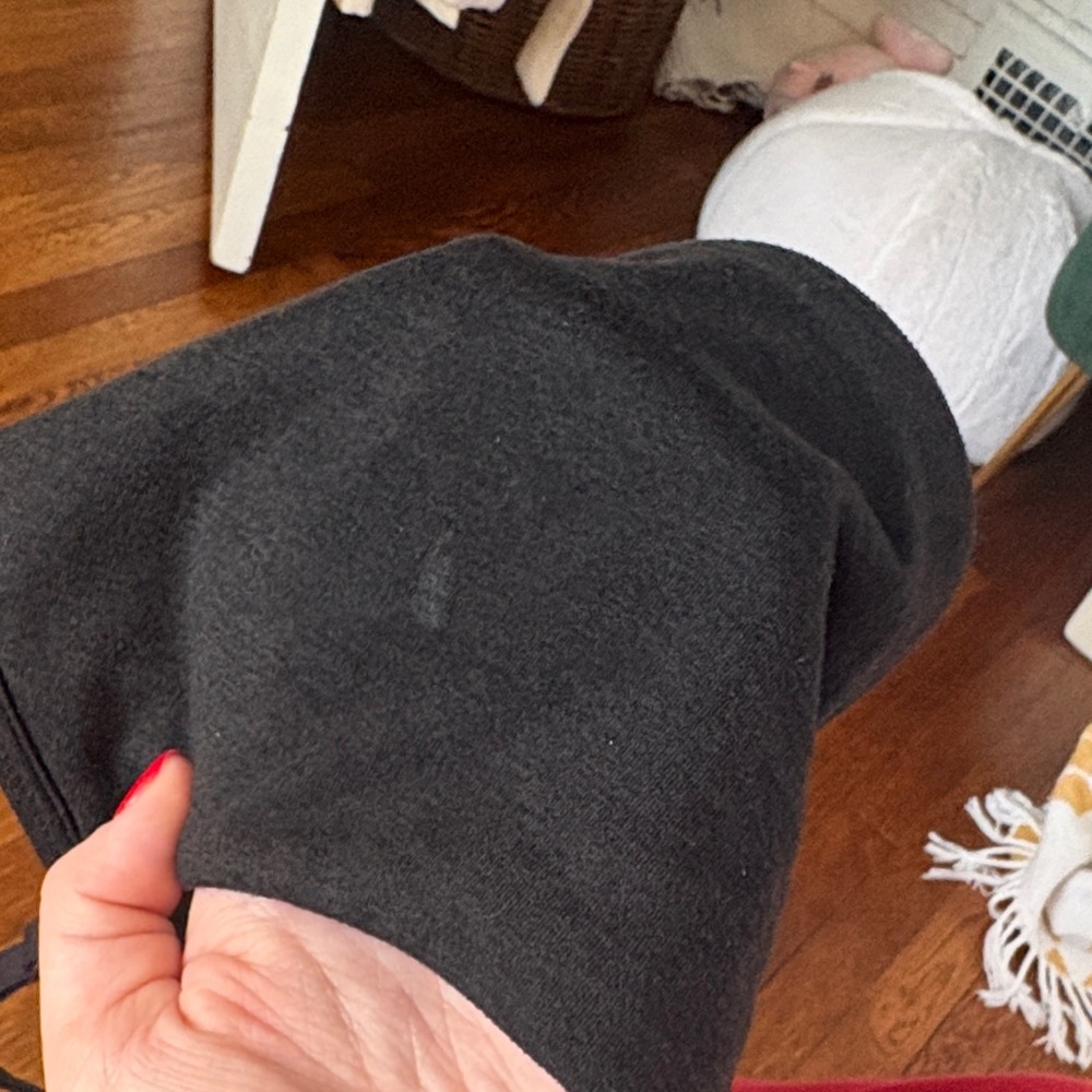 Vuori Halo Essential Dream Knit Wireless Sports Bra Size M black - Picture 2 of 4